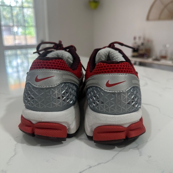 Nike vomero - women size 7.5 - Picture 3 of 4